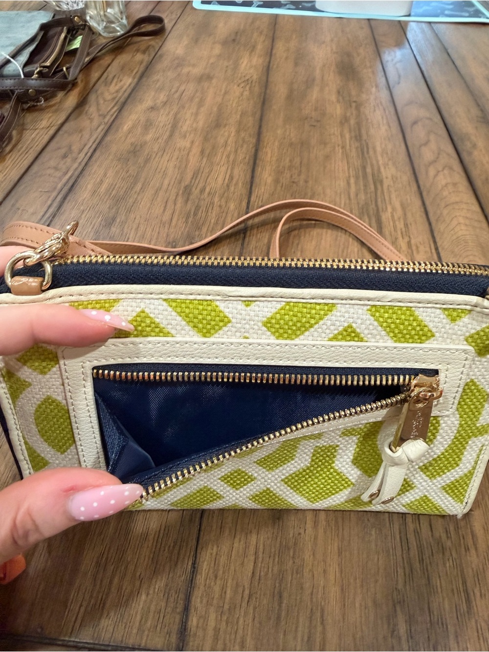 Spartina 449 Cream, Orange & Lime Crossbody Wallet like new - Picture 6 of 8